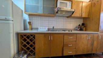 Se alquila espacioso apartamento en Carmen de San José 26-665