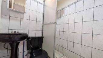 Se alquila espacioso apartamento en Carmen de San José 26-665