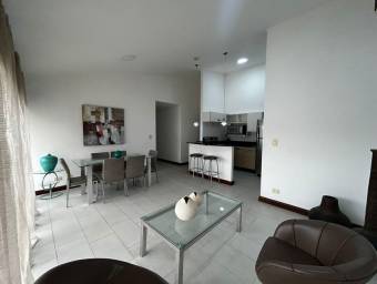 Se alquila moderno apartamento en condominio de Santa Ana 26-891