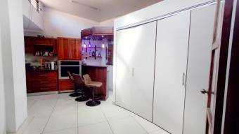 Se alquila espaciosa casa en Curridabat de San José 26-927