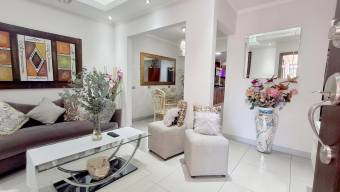 Se alquila espaciosa casa en Curridabat de San José 26-927