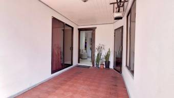 Se alquila espaciosa casa en Curridabat de San José 26-927