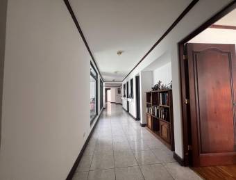 VENTA DE CASA l SAN VICENTE l MORAVIA l PRECIO NEGOCIABLE.