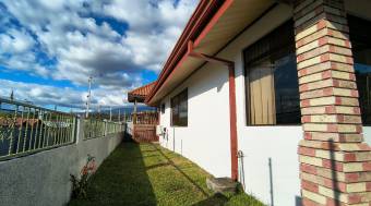 VENTA DE CASA l MERCEDES l HEREDIA l PRECIO NEGOCIABLE. VENTA DE CASA l MERCEDES l HEREDIA l PRECIO NEGOCIABLE.