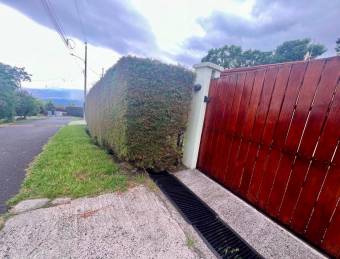 VENTA DE CASA l SANTO DOMINGO, SANTA BÁRBARA, HEREDIA l PRECIO NEGOCIABLE.