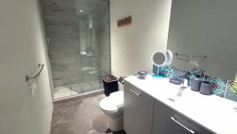 Se alquila moderno apartamento amoblado en URBN Escalante 26-842