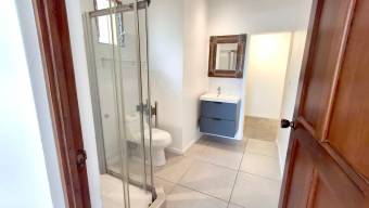 Se alquila espacioso apartamento en Freses de Curridabat 26-870