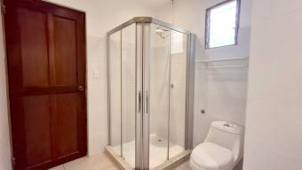 Se alquila espacioso apartamento en Freses de Curridabat 26-870