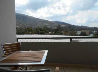 Se alquila moderno apartamento amoblado en Avalon Country Club 26-675