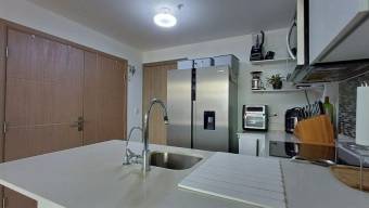Se alquila moderno apartamento en condominio de Tibás San José 26-800