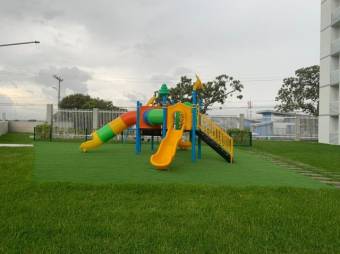Se alquila moderno apartamento en condominio de Uruca San José 26-556