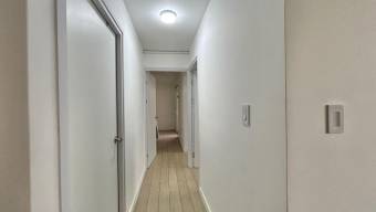 Se alquila moderno apartamento en residencial Concasa 26-937