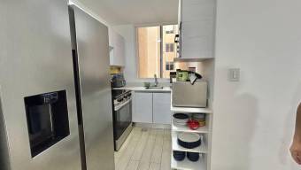 Se alquila moderno apartamento en residencial Concasa 26-937