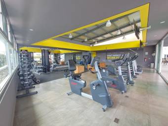 Se alquila espacioso apartamento en condominio Altamira 26-934