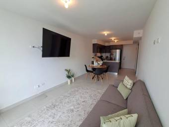 Se alquila moderno apartamento amoblado en condominio Altamira 26-546