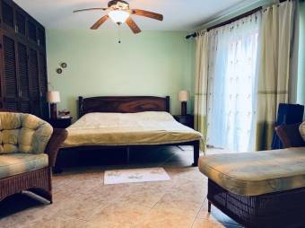 MLS-26-990 LS VENTA HERMOSA CASA GARABITO PUNTARENAS 