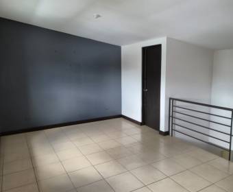 Apartment for sale in Bellavista Condominium, Alajuelita, San José. Bank-owned property.