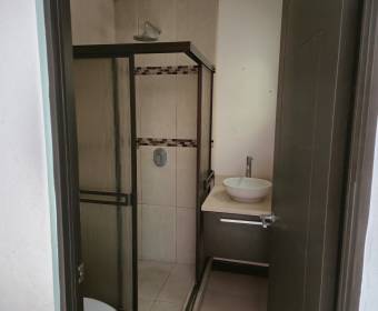 Apartment for sale in Bellavista Condominium, Alajuelita, San José. Bank-owned property.