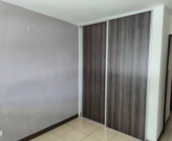 Apartment for sale in Bellavista Condominium, Alajuelita, San José. Bank-owned property.
