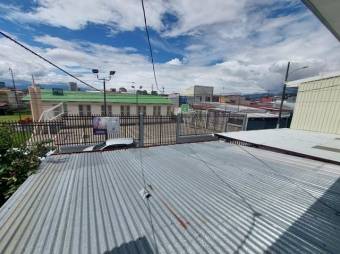 Se vende espaciosa casa de 2 plantas en Hatillo 2 San José 25-1895