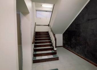 Se vende espacioso edificio en Carmen de San José 25-504, $ 1,850,000, 26, San José, San José