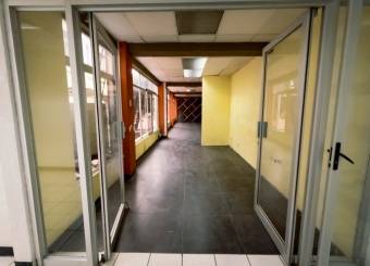 Se vende espacioso edificio en Carmen de San José 25-504, $ 1,850,000, 26, San José, San José