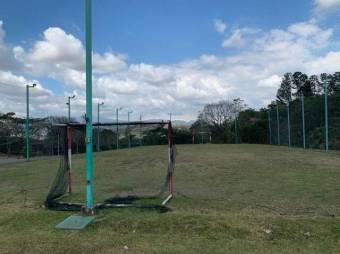 Se vende apartamento para inversión en Avalon Country Club 26-932