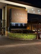 Se vende moderna casa con patio en Ulloa Heredia 25-1188