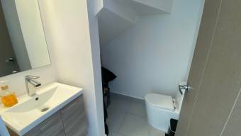 Se vende moderna casa con patio en condominio de Ulloa Heredia 26-733 Se vende moderna casa con patio en condominio de Ulloa Heredia 26-733