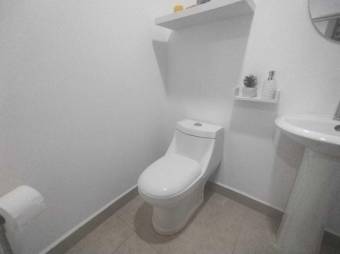 Se vende moderna casa en condominio de San Francisco Heredia 25-64