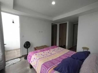 Se vende moderna casa en condominio de San Francisco Heredia 25-64