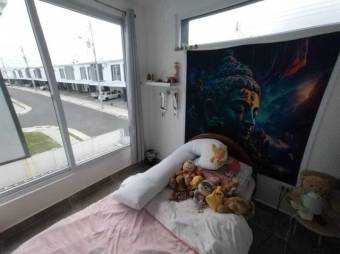 Se vende moderna casa en condominio de San Francisco Heredia 25-64