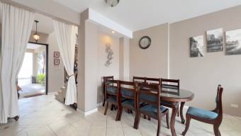 Se alquila moderna casa en condominio de San Antonio Escazú 26-760