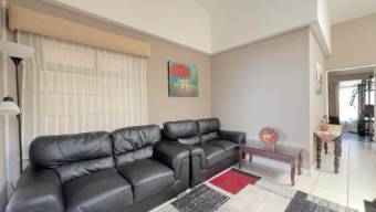 Se alquila moderna casa en condominio de San Antonio Escazú 26-760