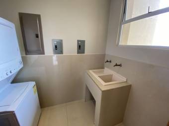 Se alquila moderno apartamento amoblado en San Rafael Escazú 25-1727