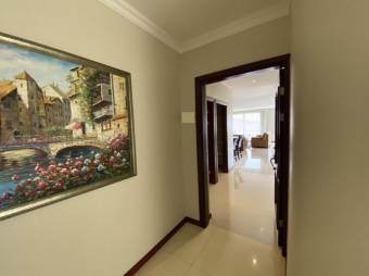 Se alquila moderno apartamento amoblado en San Rafael Escazú 25-1727