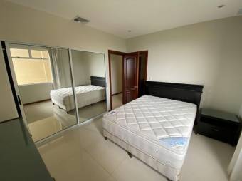 Se alquila moderno apartamento amoblado en San Rafael Escazú 25-1727