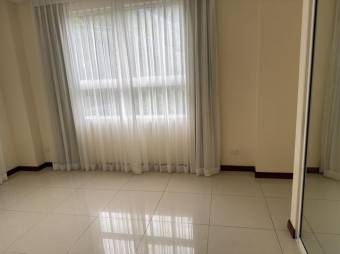 Se alquila apartamento con línea blanca en San Rafael Escazú 26-633
