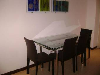 Se alquila apartamento en condominio de Guachipelín Escazú 26-755