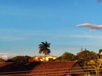 Se alquila casa amoblada en San Rafael Escazú 25-165