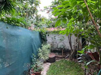 Se alquila casa amoblada en San Rafael Escazú 25-165