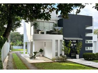 MODERN HOUSE FOR SALE, ALAJUELA, OROTINA CENTER 