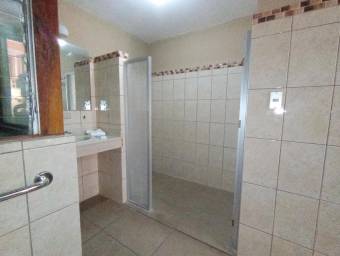 Se vende Hotel para inversion en Santa Cruz de Guanacaste 25-1649, $ 2,750,000, 34, Guanacaste, Santa Cruz