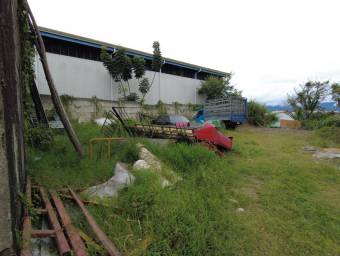 Se vende amplia propiedad de 2000m2 en Cartago Centro 25-1101