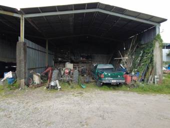 Se vende amplia propiedad de 2000m2 en Cartago Centro 25-1101