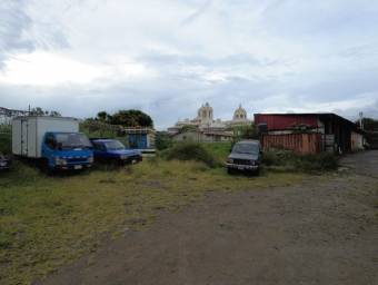 Se vende amplia propiedad de 2000m2 en Cartago Centro 25-1101
