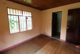 TERRAQUEA Spacious House for Remodeling in a lot of 1400m2. NEGOTIABLE PRICE