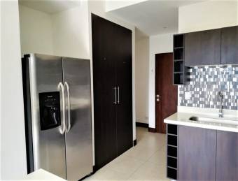 Se renta apartamento moderno amoblado en exclusivo Condominio en Santa Ana 20-53