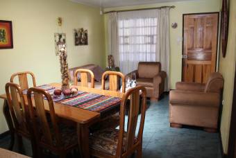 Bella casa a la venta en Paraíso de Cartago #19-325