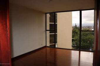 Venta de Apartamento en Escazú Centro. 20-965a 